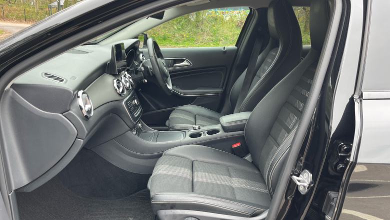 Mercedes-Benz GLA 180 Urban Edition 5dr Auto Petrol Hatchback